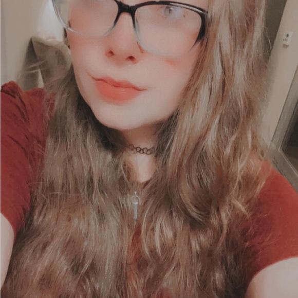 Meet your Posher, Bri! - Picture 4 of 7